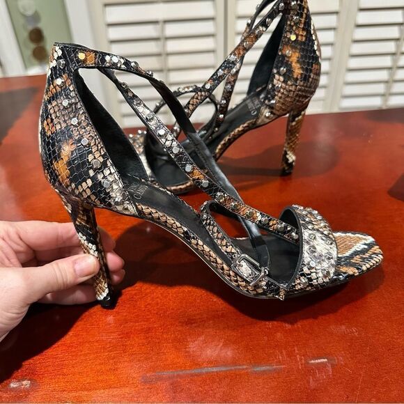 Vince Camuto Snake Skin Print Studded Heel Sandals NWOT Size 9.5 - Picture 1 of 9